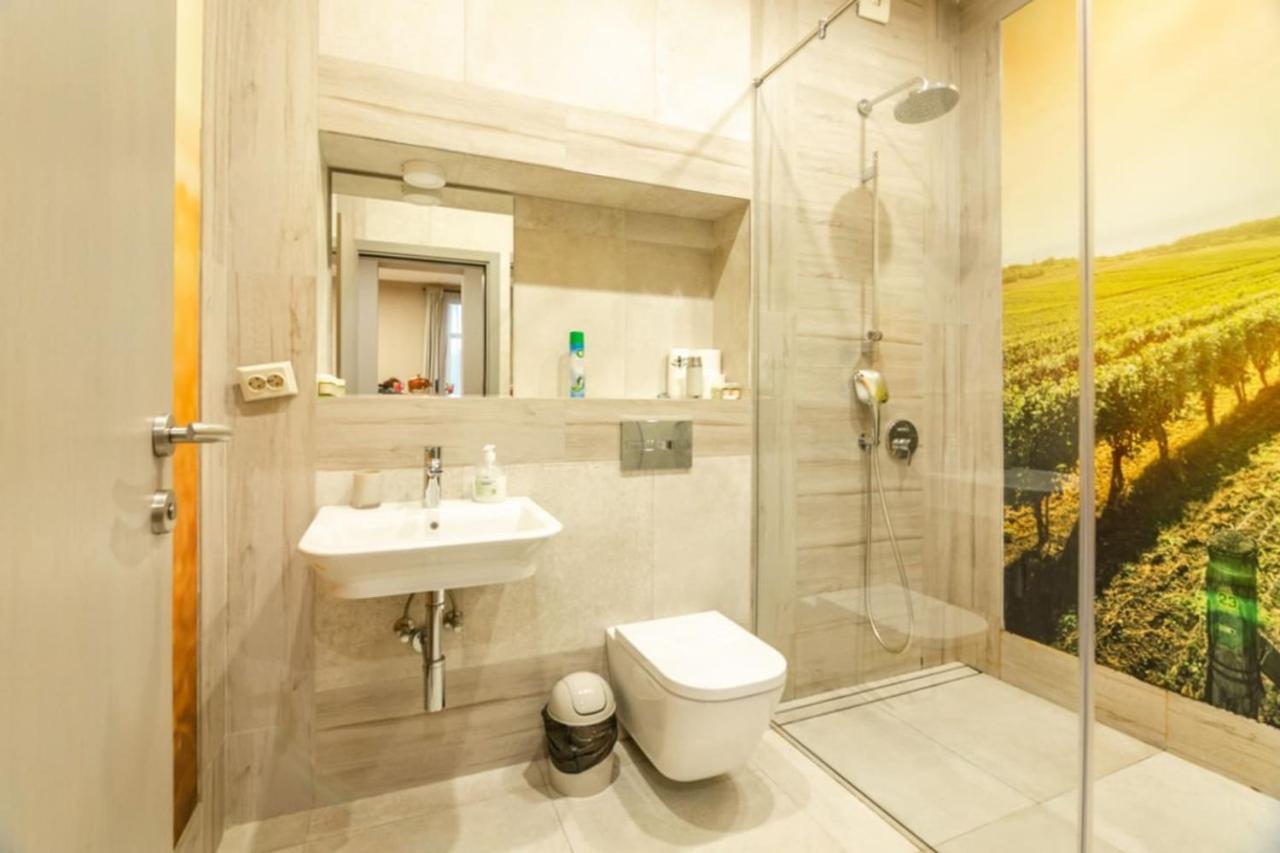 1 Bedroom Wine Journey София Экстерьер фото